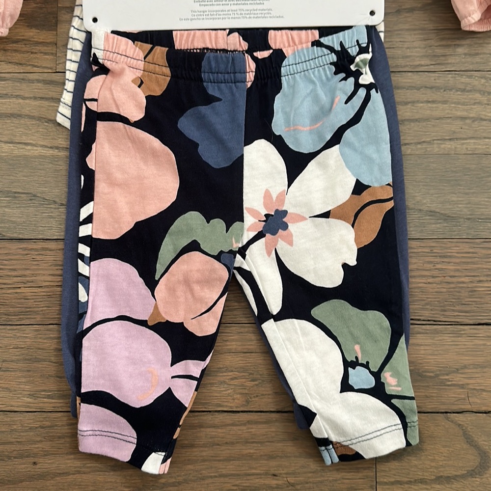 🌟SOLD on Mercari🌟✨NWT✨ 3 Month Girl Outfits - Picture 4 of 5